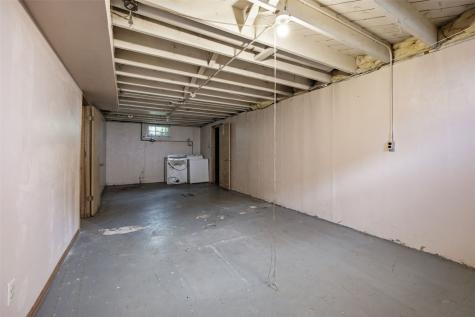 2009 3rd Street SW Cedar Rapids IA 52404