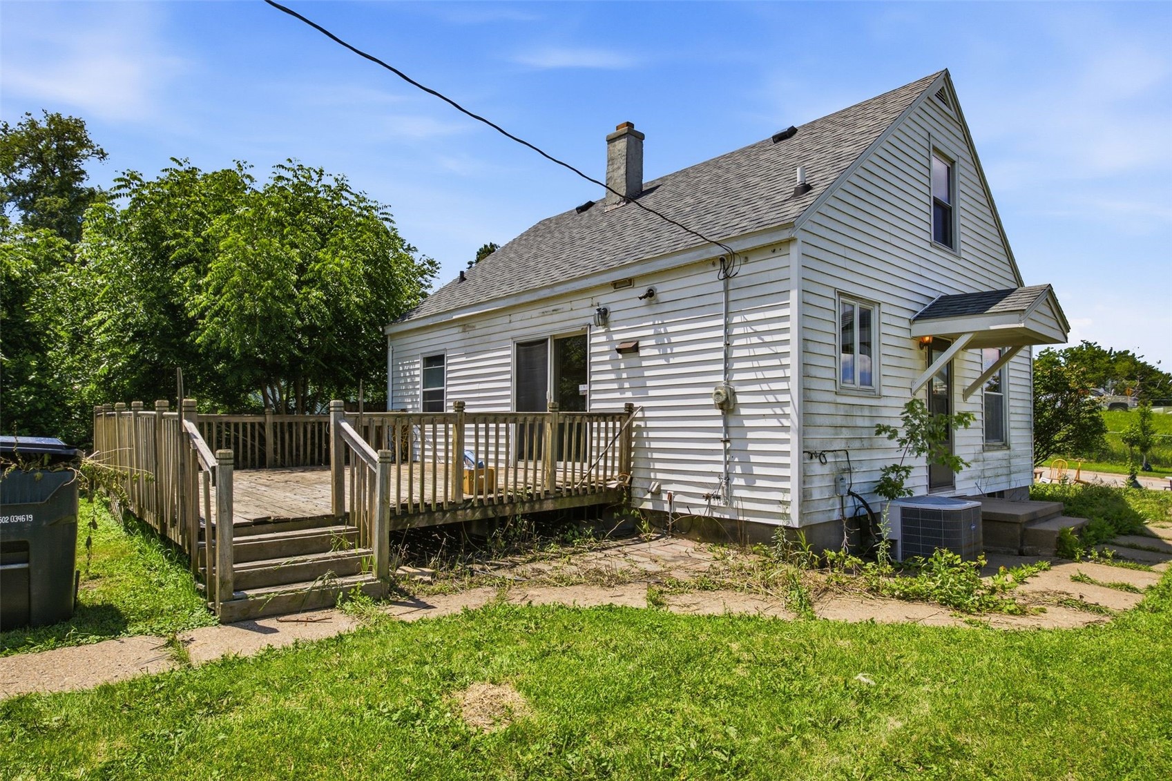 2009 3rd Street SW Cedar Rapids IA 52404