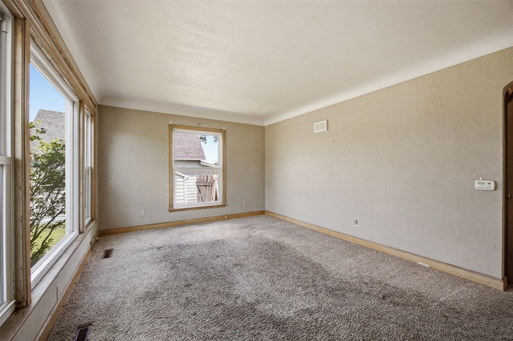 2009 3rd Street SW Cedar Rapids IA 52404