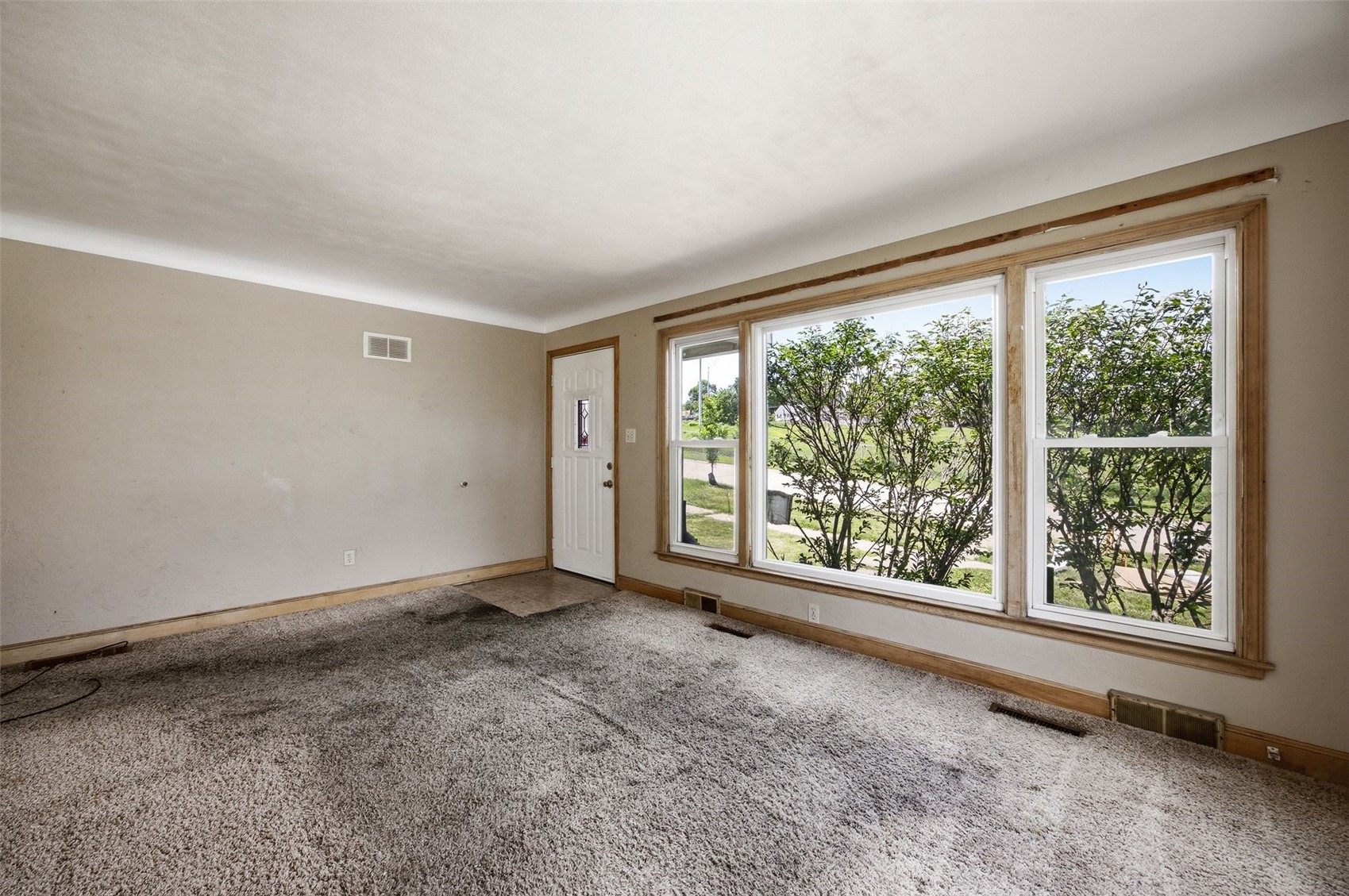 2009 3rd Street SW Cedar Rapids IA 52404