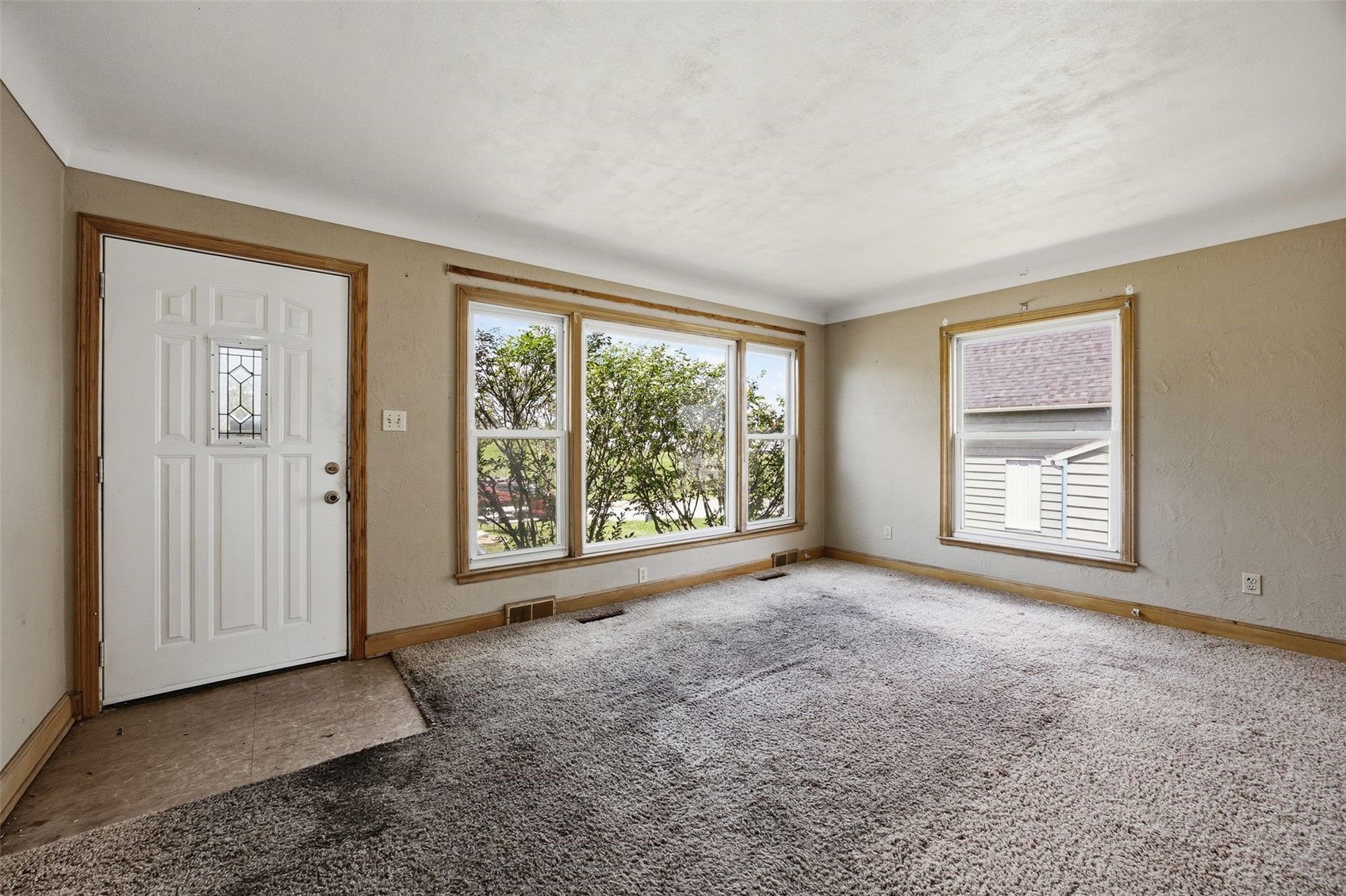 2009 3rd Street SW Cedar Rapids IA 52404