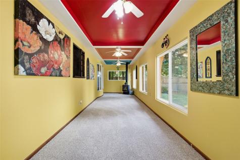 400 E Southview Road Fairfax IA 52228
