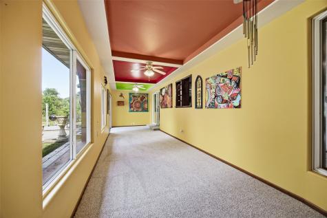 400 E Southview Road Fairfax IA 52228