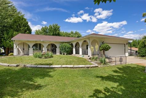 400 E Southview Road Fairfax IA 52228