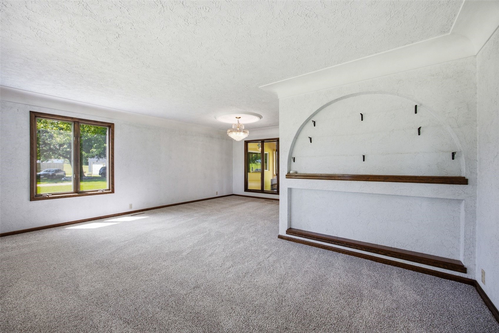 400 E Southview Road Fairfax IA 52228