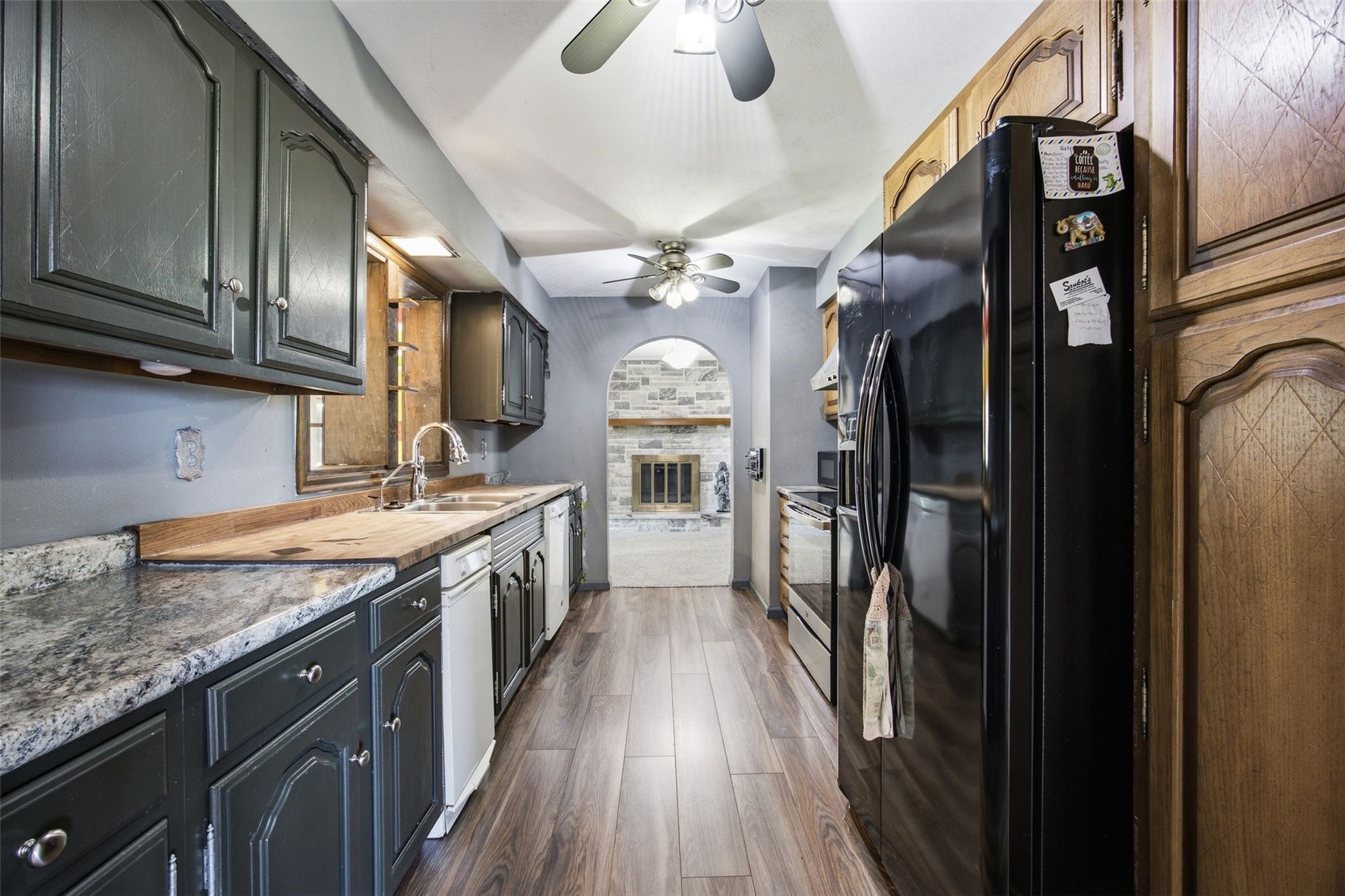 400 E Southview Road Fairfax IA 52228