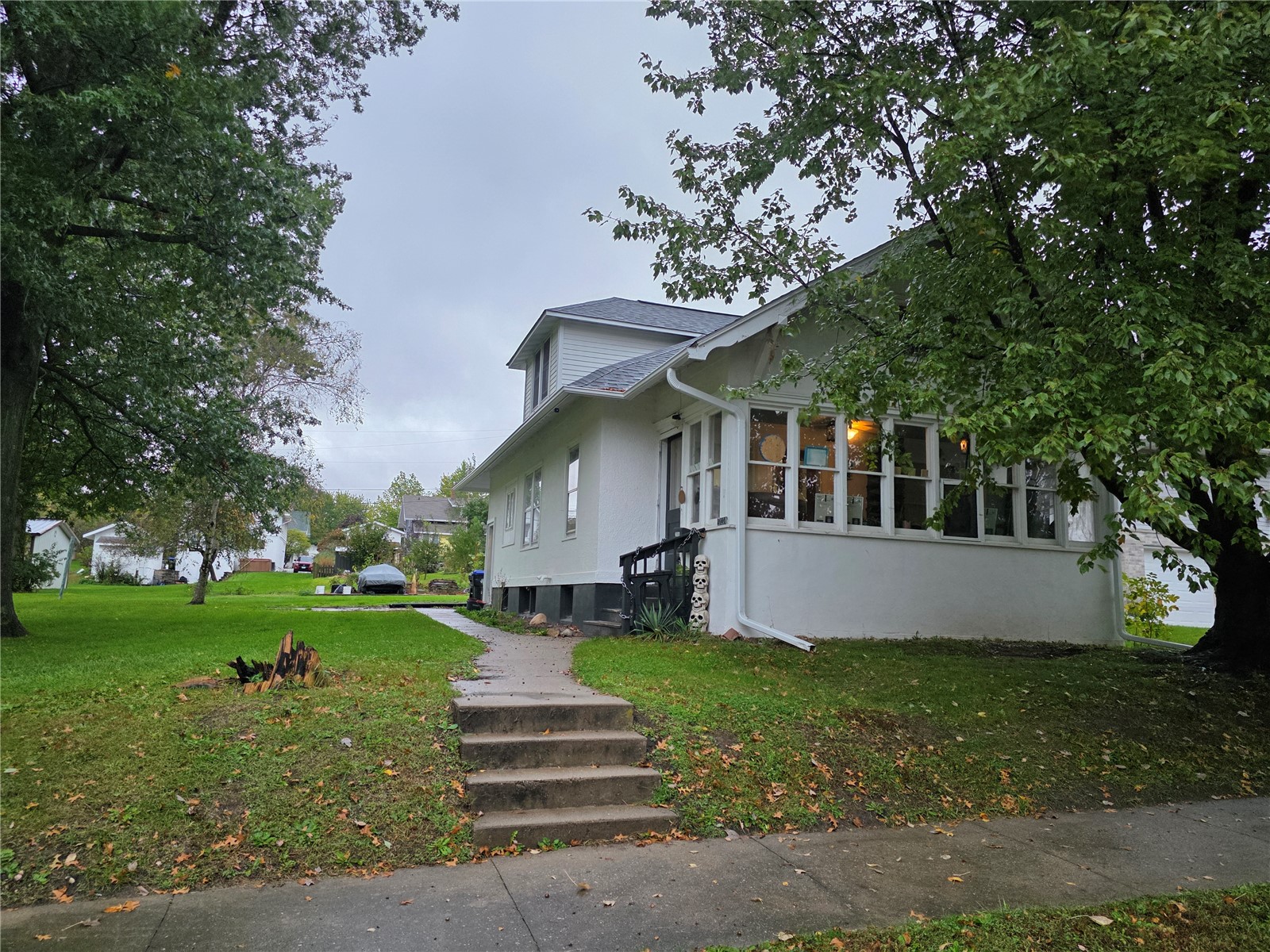 2004 11th Avenue Belle Plaine IA 52208