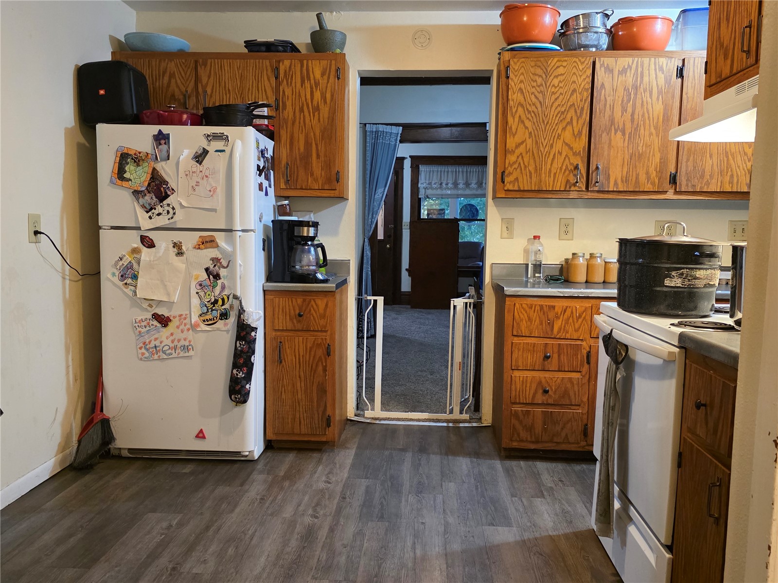 2004 11th Avenue Belle Plaine IA 52208