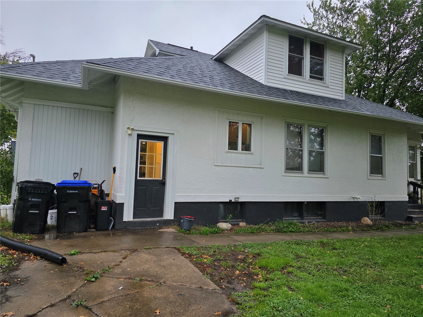 2004 11th Avenue Belle Plaine IA 52208