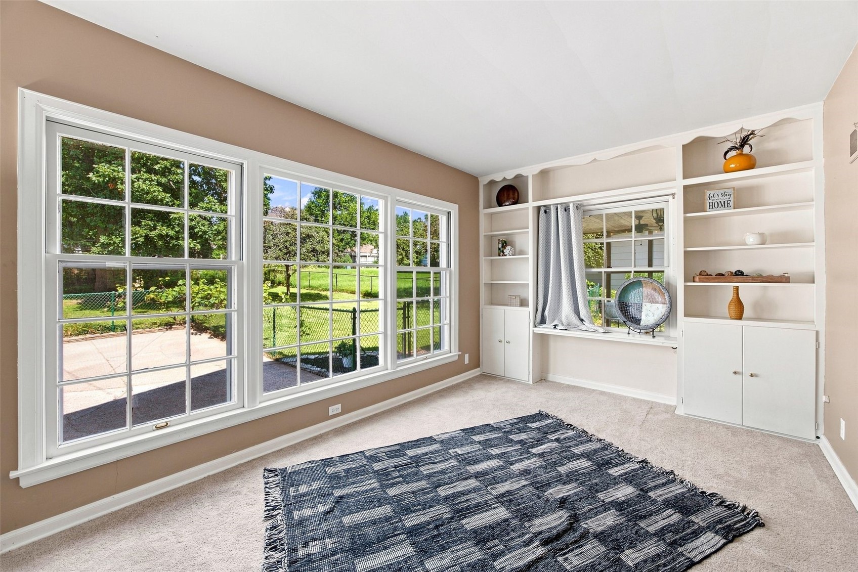 1926 Blake Boulevard SE Cedar Rapids IA 52403