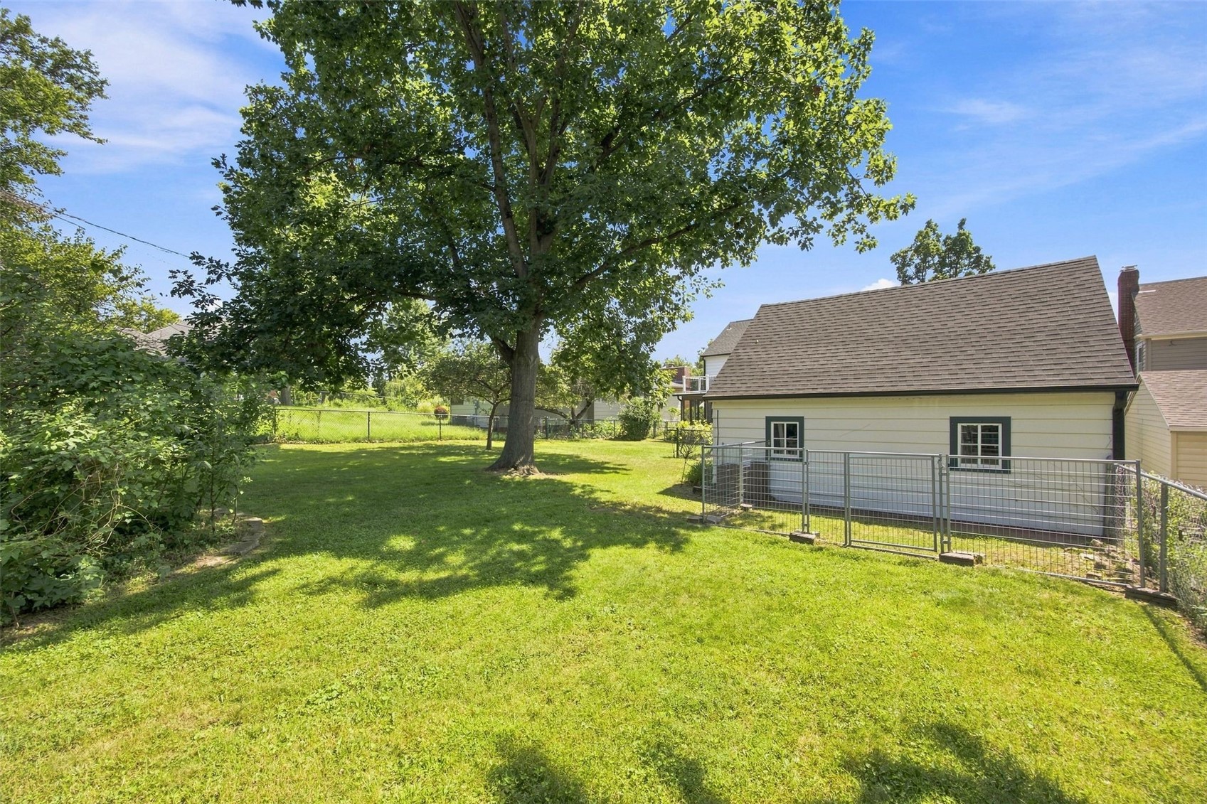 1926 Blake Boulevard SE Cedar Rapids IA 52403