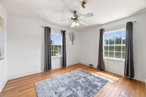 1926 Blake Boulevard SE Cedar Rapids IA 52403