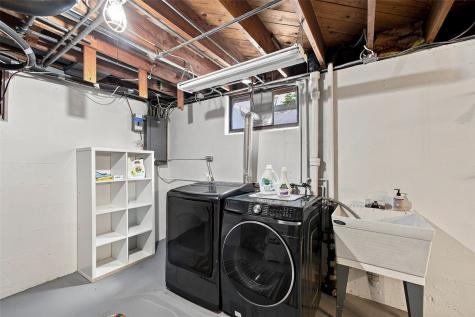 1926 Blake Boulevard SE Cedar Rapids IA 52403