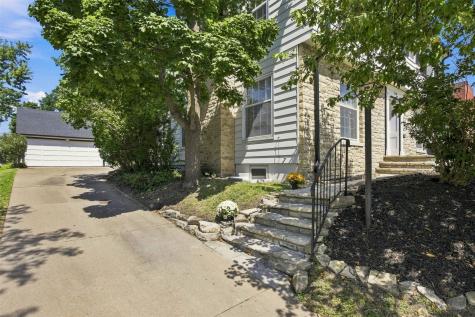 1926 Blake Boulevard SE Cedar Rapids IA 52403