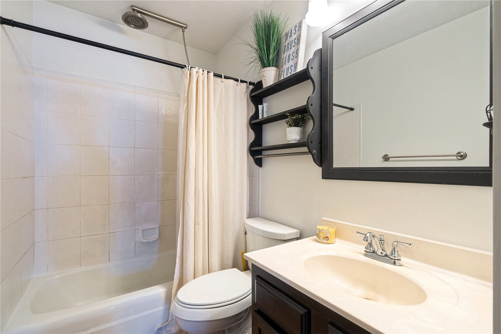 2602 Towne House Drive NE Cedar Rapids IA 52402