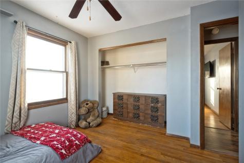 2602 Towne House Drive NE Cedar Rapids IA 52402