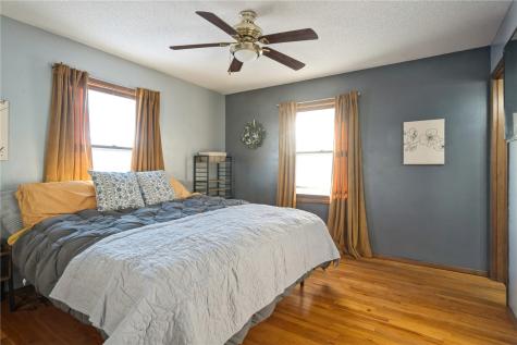 2602 Towne House Drive NE Cedar Rapids IA 52402