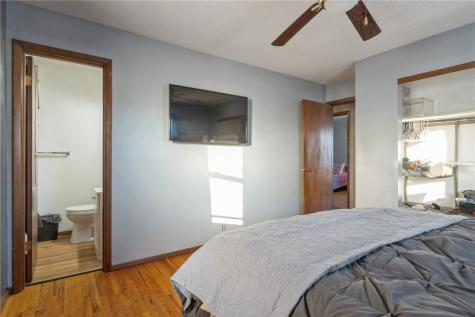 2602 Towne House Drive NE Cedar Rapids IA 52402