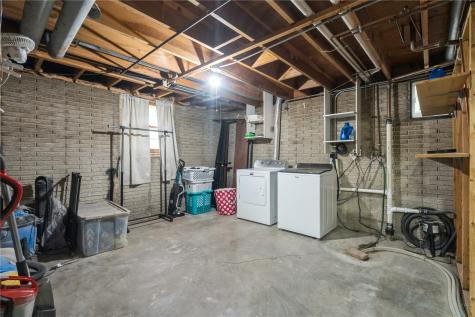 2602 Towne House Drive NE Cedar Rapids IA 52402