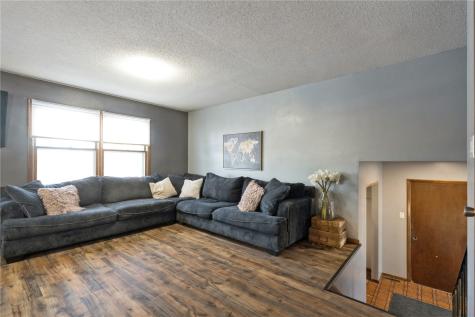 2602 Towne House Drive NE Cedar Rapids IA 52402