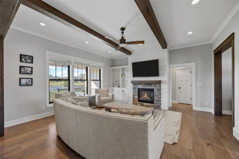 6101 Michael Drive NE Cedar Rapids IA 52411