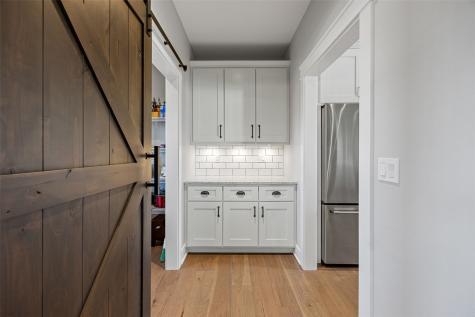 6101 Michael Drive NE Cedar Rapids IA 52411