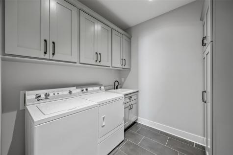 6101 Michael Drive NE Cedar Rapids IA 52411