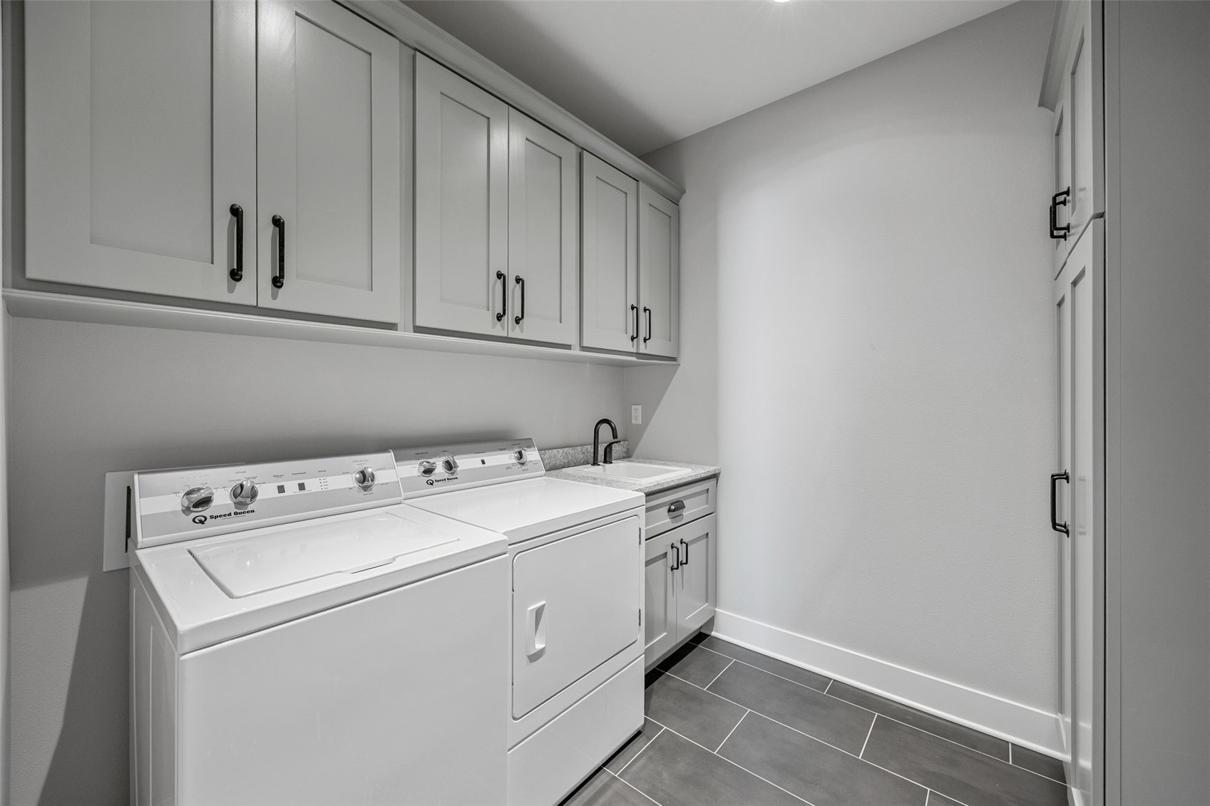 6101 Michael Drive NE Cedar Rapids IA 52411