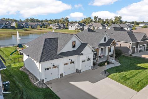 6101 Michael Drive NE Cedar Rapids IA 52411