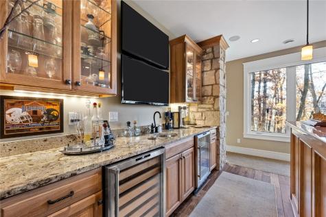4709 Keystone Ridge SE Cedar Rapids IA 52403