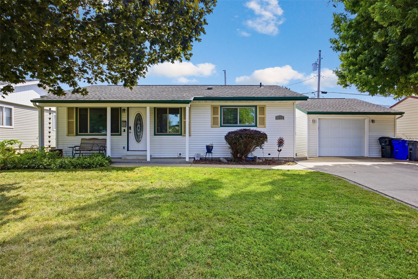 4711 F Avenue NE Cedar Rapids IA 52402