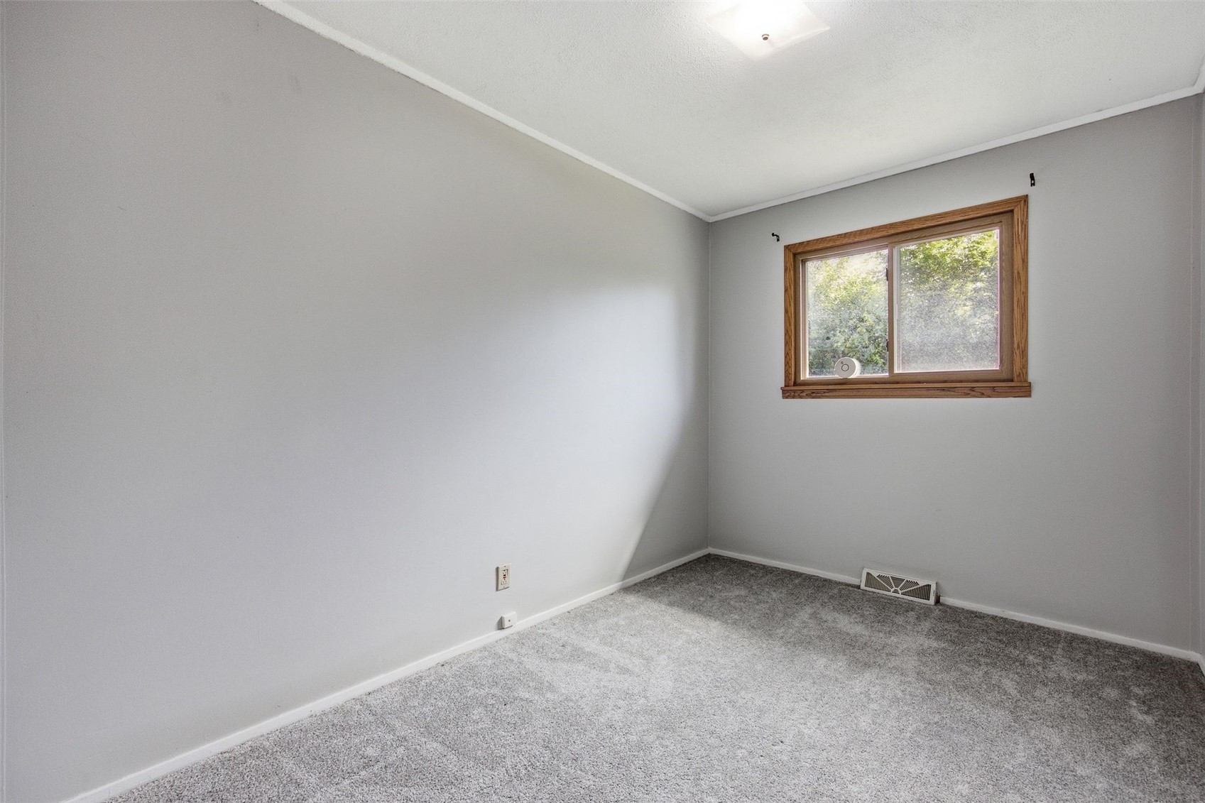4711 F Avenue NE Cedar Rapids IA 52402