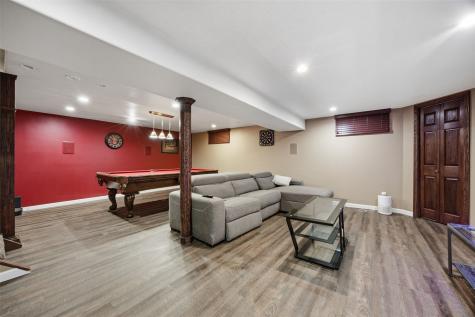 4711 F Avenue NE Cedar Rapids IA 52402