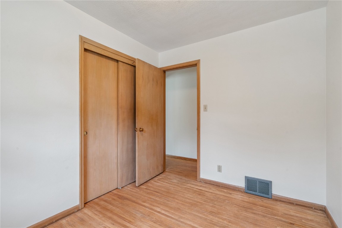 3833 Clark Road SE Cedar Rapids IA 52403
