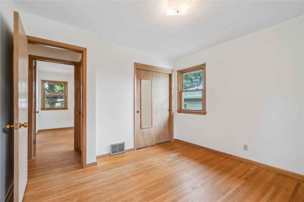 3833 Clark Road SE Cedar Rapids IA 52403