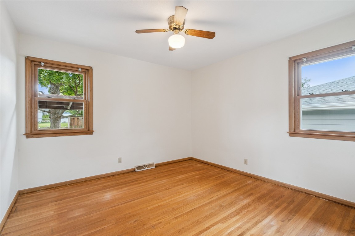 3833 Clark Road SE Cedar Rapids IA 52403
