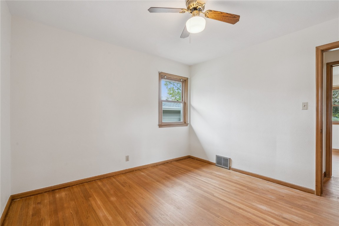 3833 Clark Road SE Cedar Rapids IA 52403