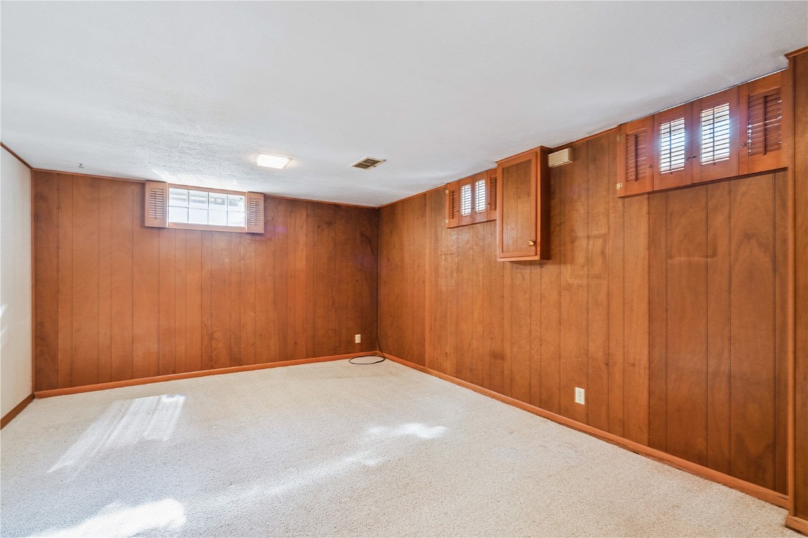 3833 Clark Road SE Cedar Rapids IA 52403