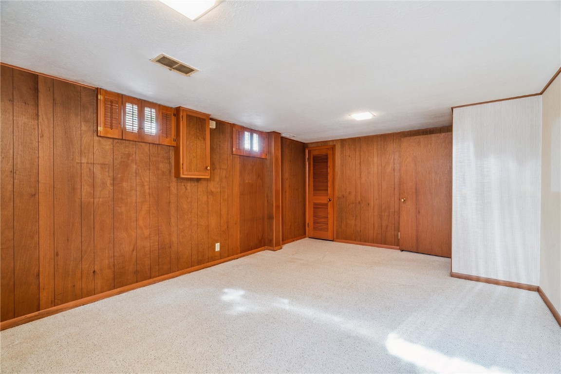 3833 Clark Road SE Cedar Rapids IA 52403