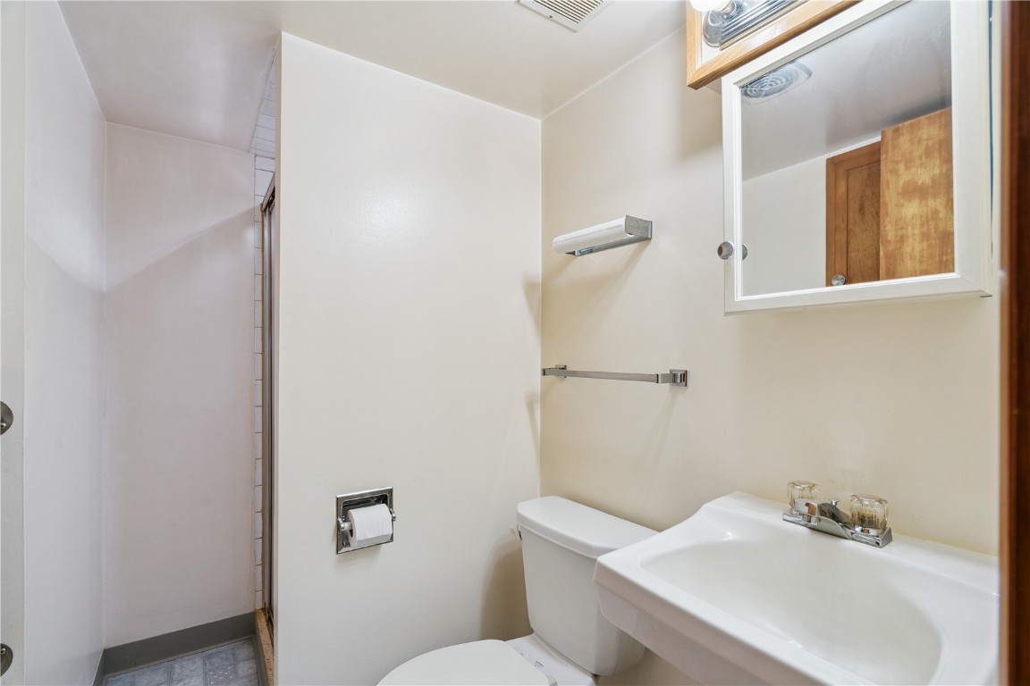 3833 Clark Road SE Cedar Rapids IA 52403