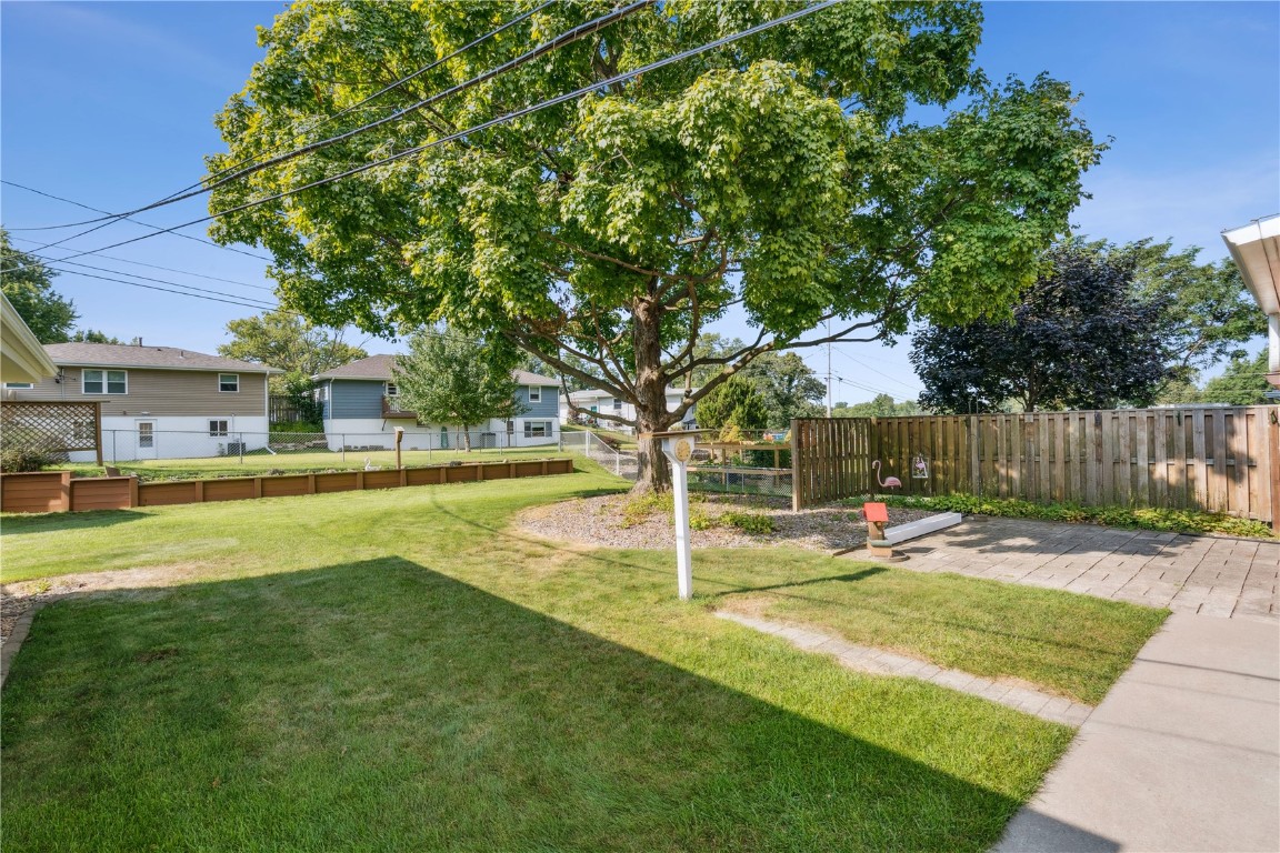 3833 Clark Road SE Cedar Rapids IA 52403