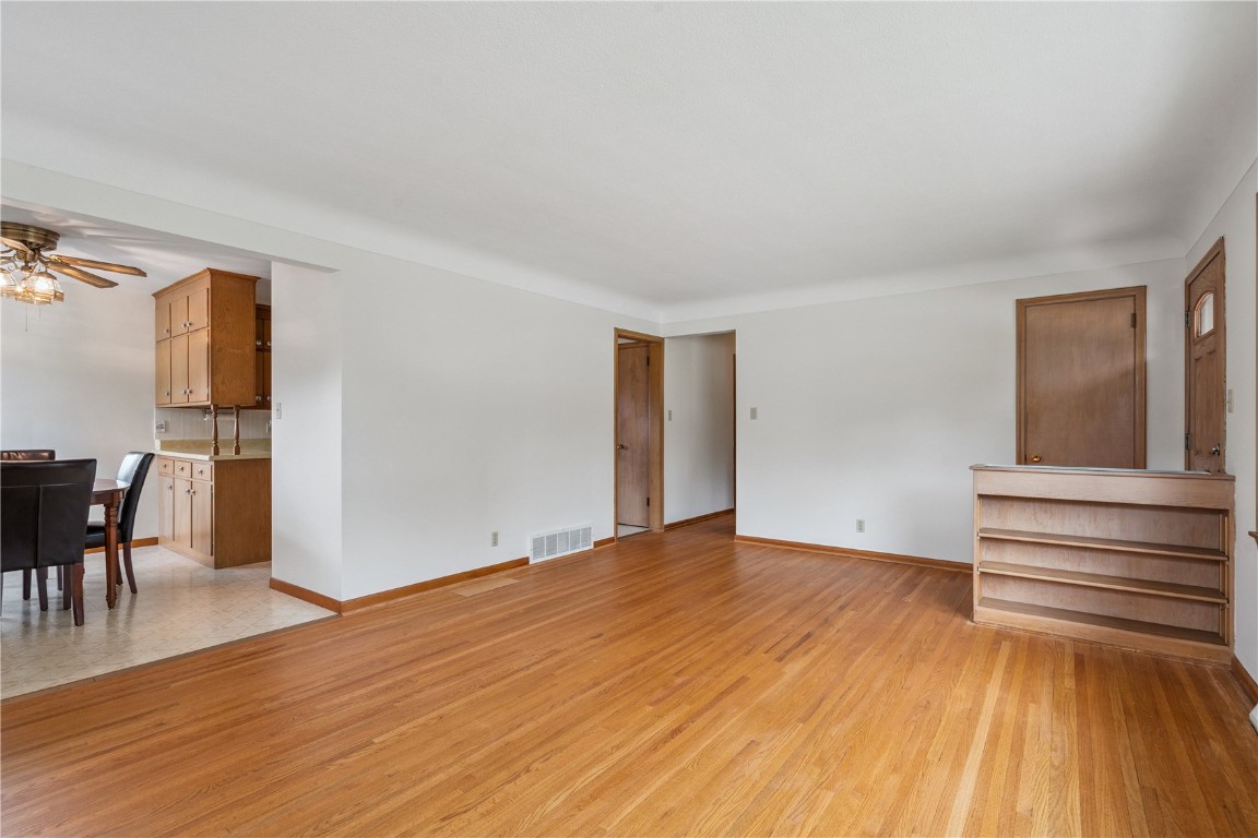 3833 Clark Road SE Cedar Rapids IA 52403