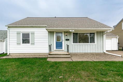 833 30th Street NE Cedar Rapids IA 52402