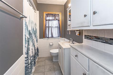 833 30th Street NE Cedar Rapids IA 52402
