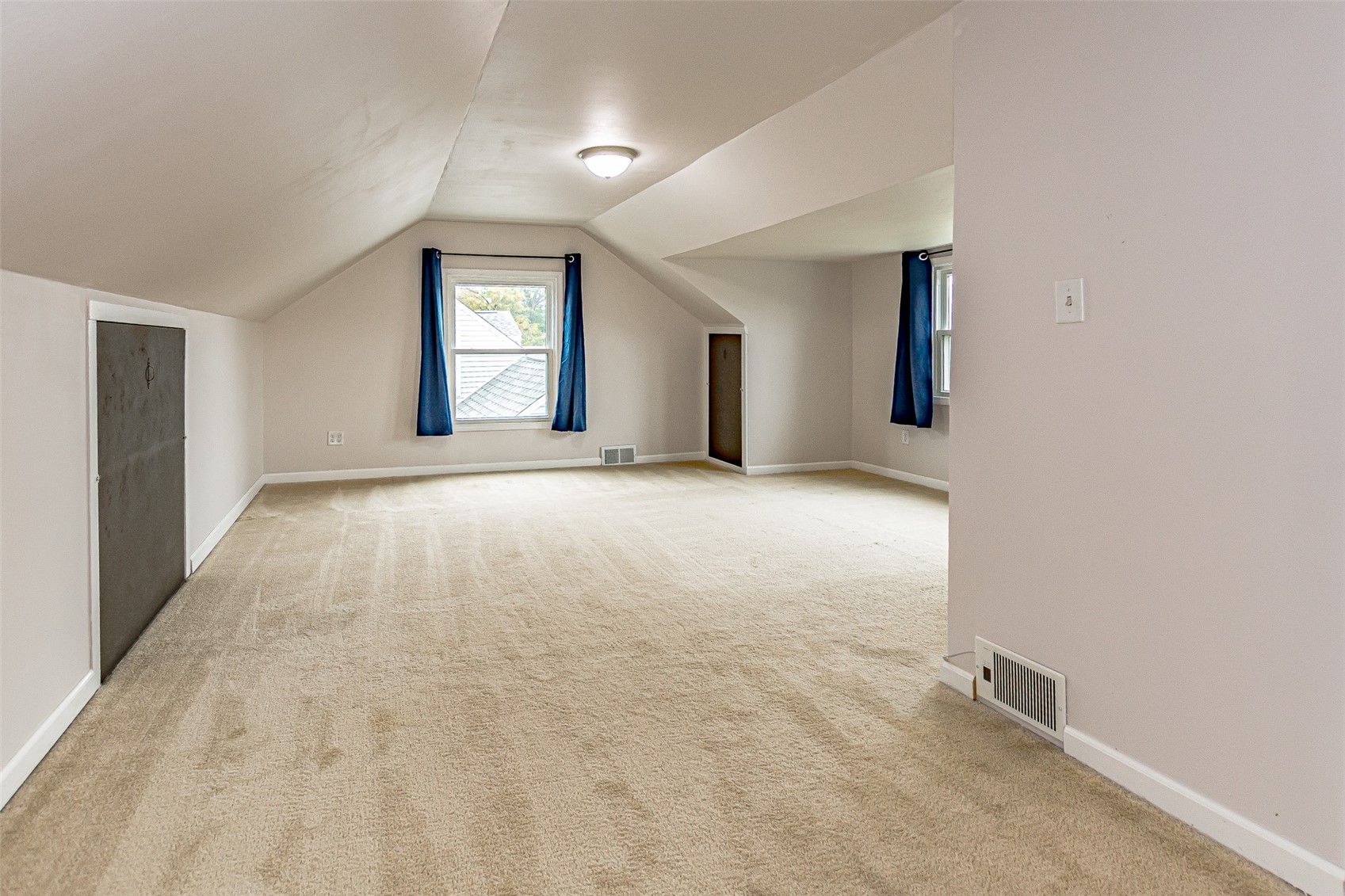 833 30th Street NE Cedar Rapids IA 52402