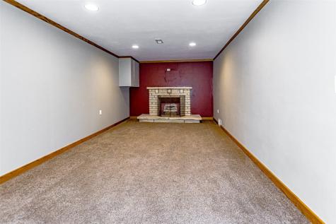 833 30th Street NE Cedar Rapids IA 52402