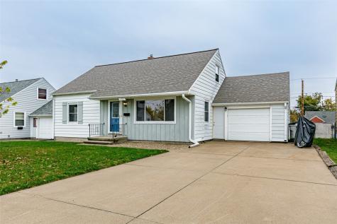 833 30th Street NE Cedar Rapids IA 52402
