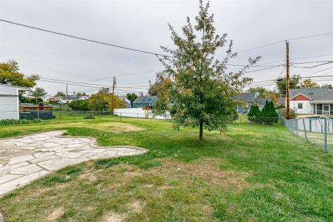 833 30th Street NE Cedar Rapids IA 52402