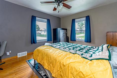 833 30th Street NE Cedar Rapids IA 52402
