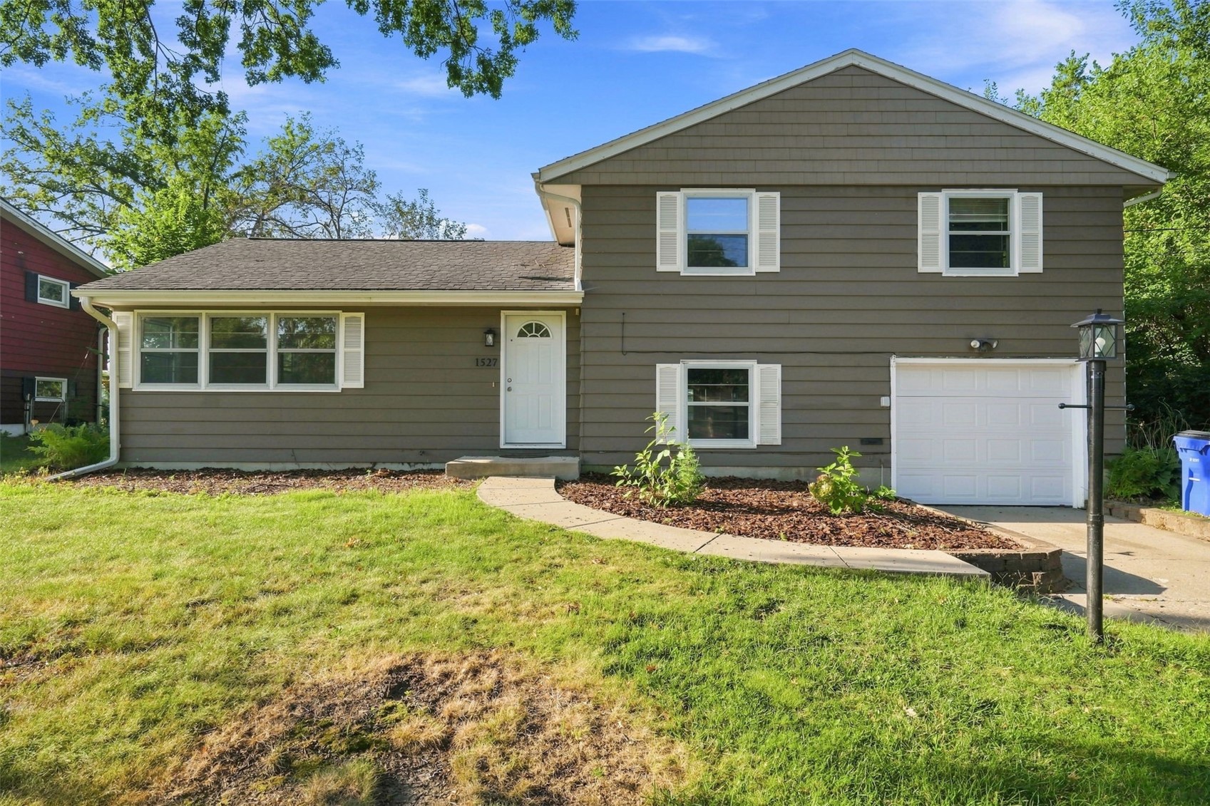 1527 29th Street NE Cedar Rapids IA 52402